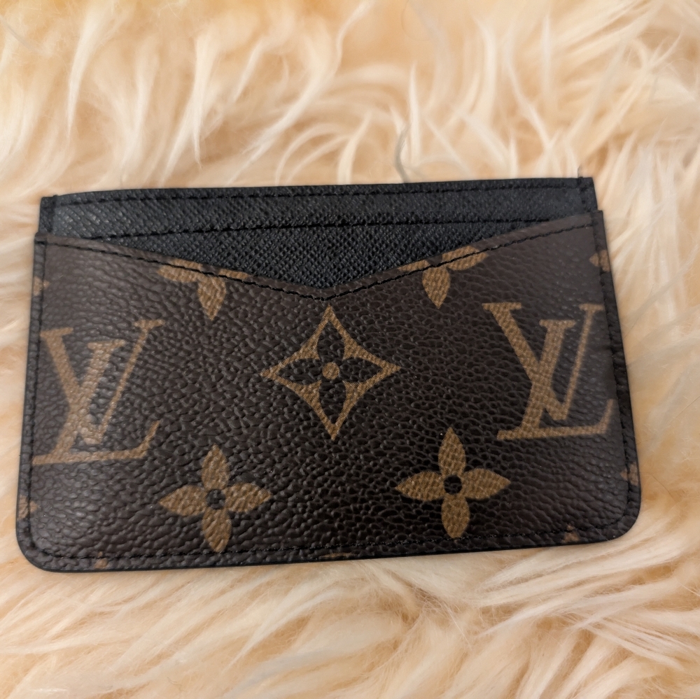 Louis Vuitton Black Leather Card Holder Excellent Condition